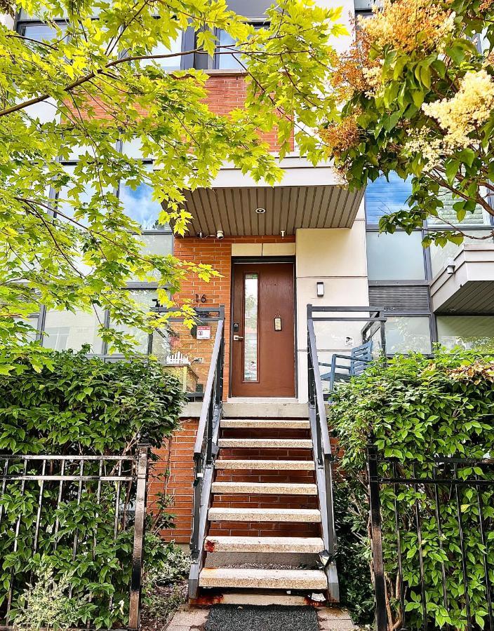 Home In Downtown Торонто Екстер'єр фото